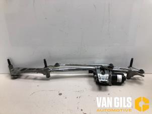 Gebruikte Ruitenwismotor + Mechaniek Mercedes B (W247) 2.0 B-200d 4-Matic Prijs € 99,99 Margeregeling aangeboden door Van Gils Automotive