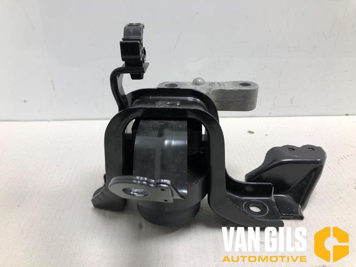 Gebruikte Motorrubber Toyota Yaris IV (P21/PA1/PH1) 1.5 12V Hybrid 115 Prijs € 49,95 Margeregeling aangeboden door Van Gils Automotive