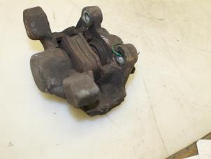 Gebruikte Remklauw (Tang) rechts-achter Opel Vectra B Caravan (31) 2.0 Di 16V Prijs € 65,00 Margeregeling aangeboden door Van Gils Automotive