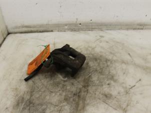 Gebruikte Remklauw (Tang) links-achter Hyundai Trajet 2.0 16V Prijs € 65,00 Margeregeling aangeboden door Van Gils Automotive