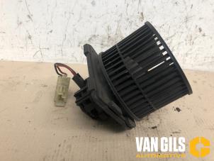 Gebruikte Chaufage Ventilatiemotor Opel Vectra B (36) 1.6 16V Ecotec Prijs € 45,00 Margeregeling aangeboden door Van Gils Automotive