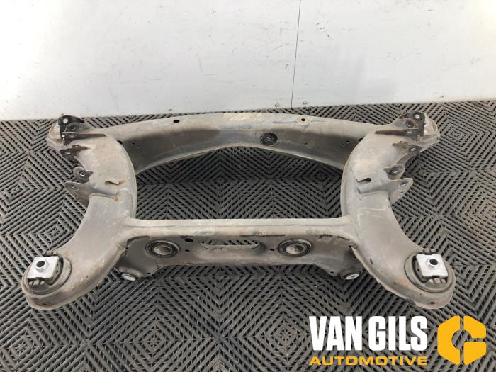 Gebruikte Subframe Mercedes E (W213) E-220d 2.0 Turbo 16V Prijs op aanvraag aangeboden door Van Gils Automotive