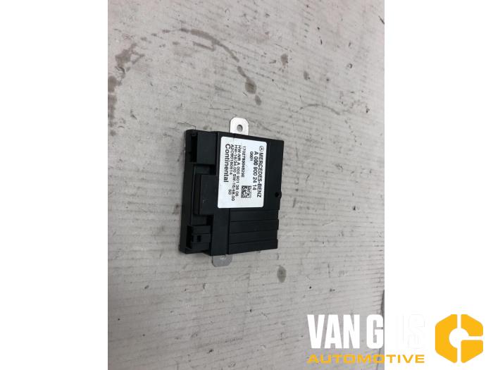 Gebruikte Brandstofpomp module Mercedes E (W213) E-220d 2.0 Turbo 16V Prijs op aanvraag aangeboden door Van Gils Automotive
