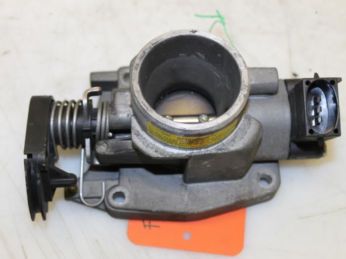 Gebruikte Gasklephuis Ford Ka I 1.3i Prijs € 65,00 Margeregeling aangeboden door Van Gils Automotive