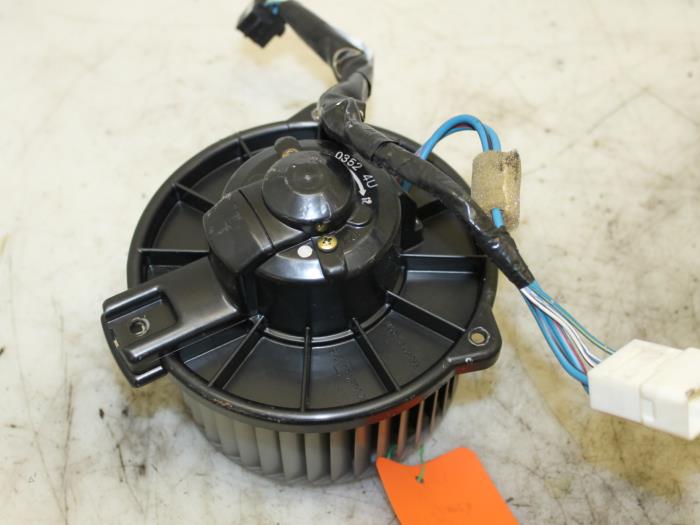Toyota Yaris Heating and ventilation fan motor Toyota Yaris 19400003524U O115224 2