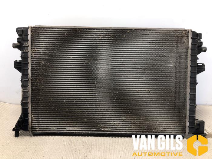 Gebruikte Radiateur Volkswagen Golf VII (AUA) 1.5 TSI Evo BMT 16V Prijs op aanvraag aangeboden door Van Gils Automotive