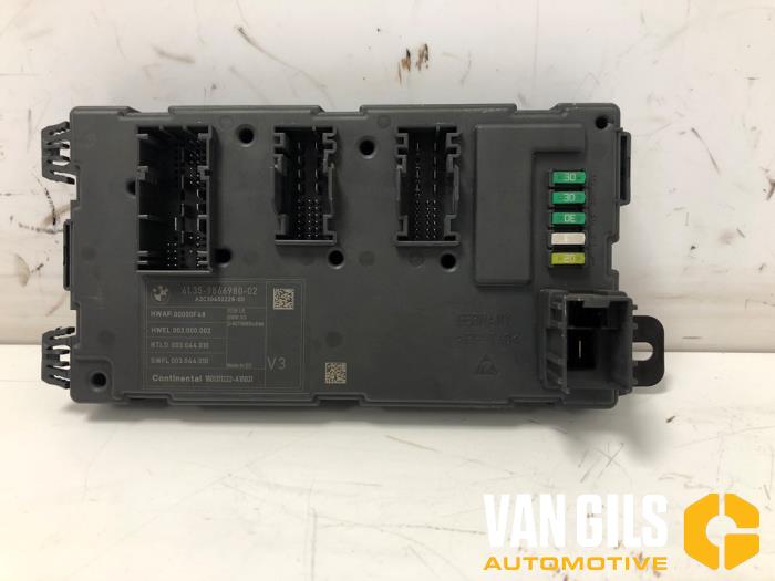Gebruikte Computer Body Control BMW 3 serie (F30) 330e Prijs € 75,00 Margeregeling aangeboden door Van Gils Automotive