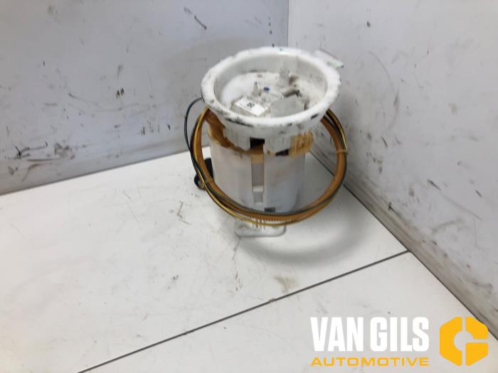 Gebruikte Tank element Pomp BMW 3 serie (F30) 330e Prijs € 80,00 Margeregeling aangeboden door Van Gils Automotive