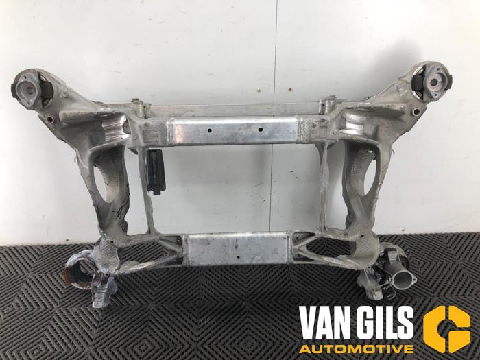 Gebruikte Subframe Porsche Taycan (Y1A) 4S Performance Prijs op aanvraag aangeboden door Van Gils Automotive
