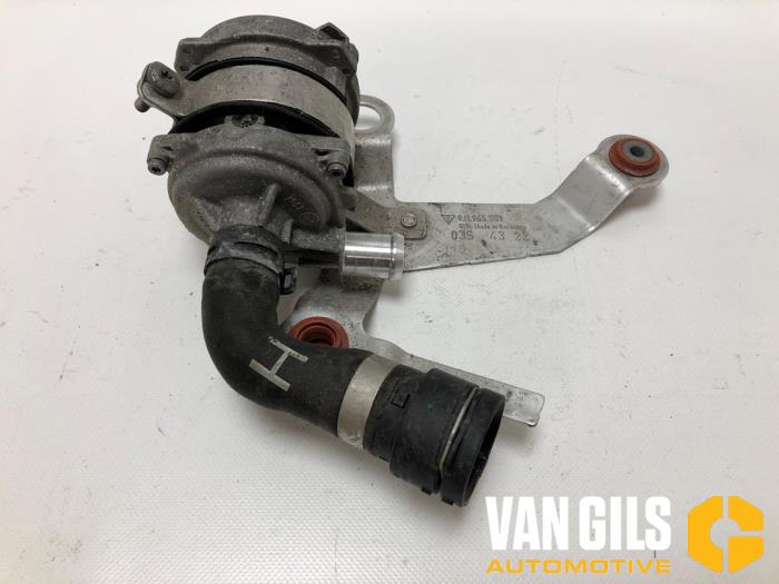 Gebruikte Waterpomp Porsche Taycan (Y1A) 4S Performance Prijs op aanvraag aangeboden door Van Gils Automotive