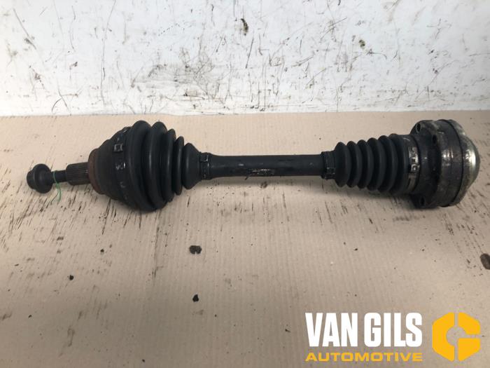 Gebruikte Steekas links-voor Seat Leon (1P1) 2.0 TDI 16V Prijs € 74,99 Margeregeling aangeboden door Van Gils Automotive