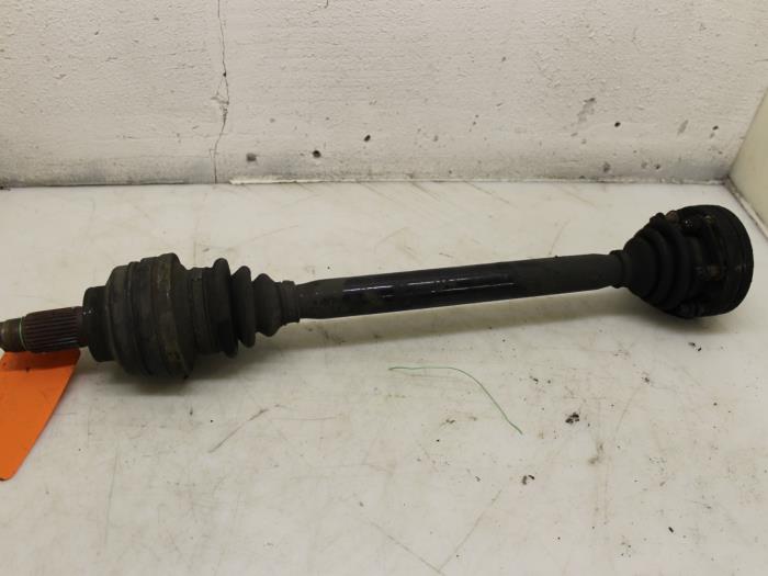 Gebruikte Aandrijfas links-achter BMW 5 serie (E39) 525 tds Prijs € 74,99 Margeregeling aangeboden door Van Gils Automotive
