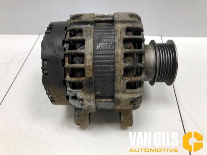 Gebruikte Dynamo Volvo V40 (MV) 1.5 T3 16V Geartronic Prijs op aanvraag aangeboden door Van Gils Automotive