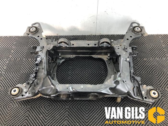 Gebruikte Subframe Volvo XC60 II (UZ) 2.0 T6 16V Recharge, Twin Engine AWD Prijs op aanvraag aangeboden door Van Gils Automotive