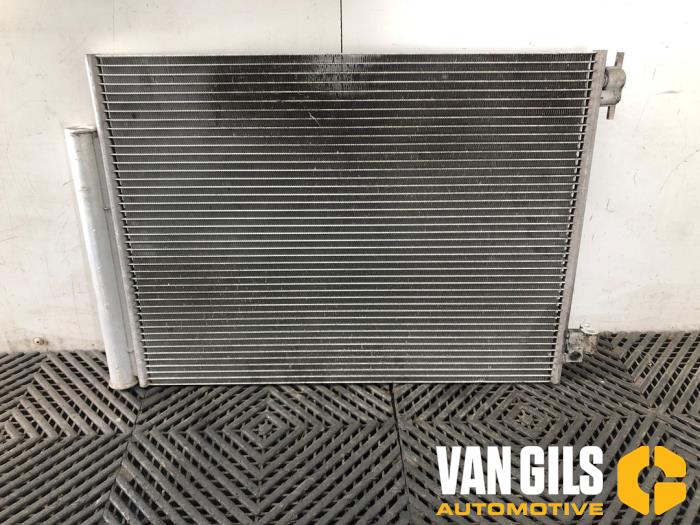 Gebruikte Airco Condensor Renault Clio IV (5R) 1.2 TCE 16V GT EDC Prijs op aanvraag aangeboden door Van Gils Automotive