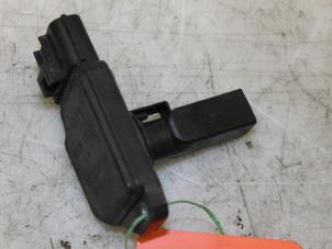 Gebruikte Luchtmassameter Ford Mondeo III Wagon 2.0 TDCi 130 16V Prijs € 60,00 Margeregeling aangeboden door Van Gils Automotive