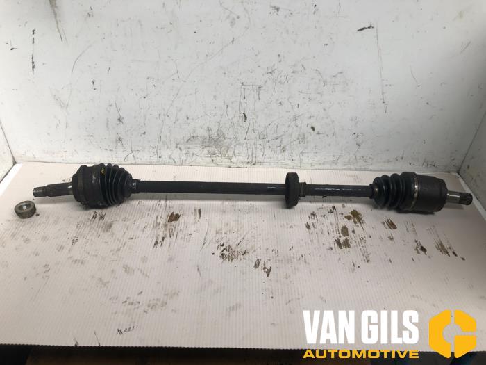 Gebruikte Aandrijfas links-voor Honda Accord (CH) 1.8i 16V S,LS Prijs € 35,00 Margeregeling aangeboden door Van Gils Automotive