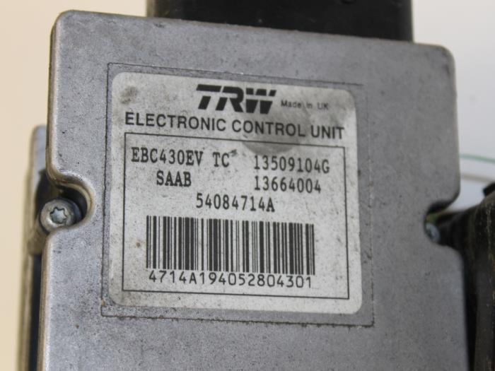 ABS Pomp van een Saab 9-3 II Sport Sedan (YS3F) 1.9 TiD 2005