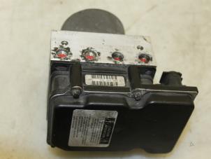 Gebruikte ABS Pomp Toyota Avensis (T25/B1D) 2.0 16V D-4D Prijs € 75,00 Margeregeling aangeboden door Van Gils Automotive