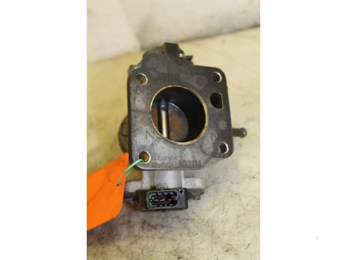 Gebruikte Gasklephuis Hyundai Getz 1.3i 12V Prijs € 65,00 Margeregeling aangeboden door Van Gils Automotive