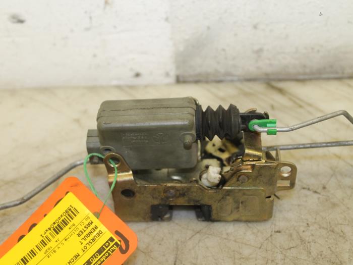 Front door lock mechanism 4-door, right Renault Master O135377