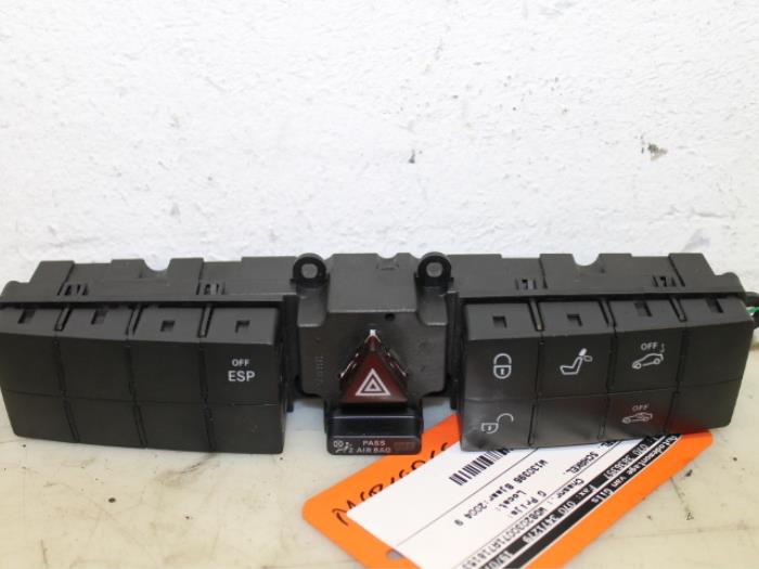 Panic lighting switch Mercedes C-Klasse - Van Gils Automotive