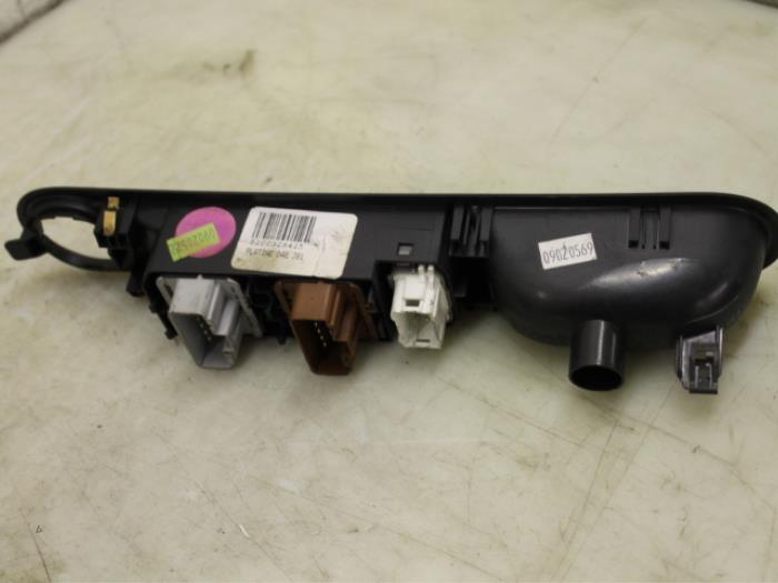 Gebruikte Computer Koeling Renault Espace (JK) 3.0 dCi V6 24V Prijs € 30,00 Margeregeling aangeboden door Van Gils Automotive