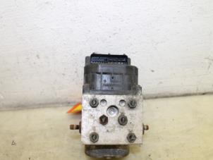 Gebruikte ABS Pomp Renault Espace (JE) 2.0 16V Prijs € 75,00 Margeregeling aangeboden door Van Gils Automotive