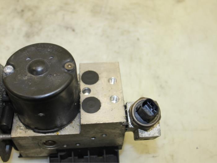 Gebruikte ABS Pomp Mercedes A (W168) 1.4 A-140 Prijs € 25,00 Margeregeling aangeboden door Van Gils Automotive
