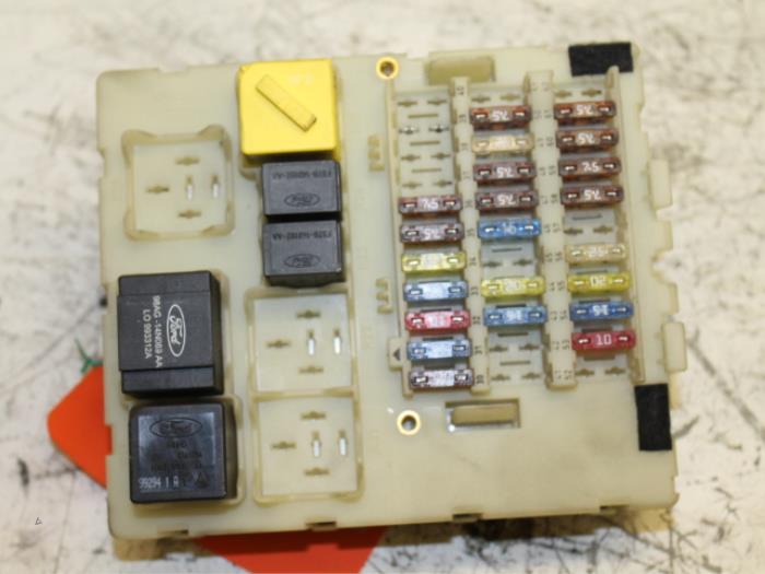 Fuse box Ford Focus Van Gils Automotive