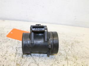 Gebruikte Luchtmassameter Ford Puma 1.4 16V Prijs € 60,00 Margeregeling aangeboden door Van Gils Automotive