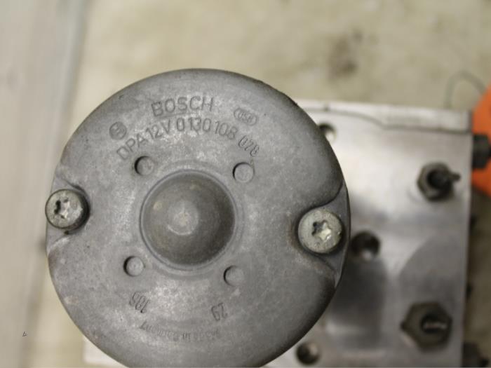 Gebruikte ABS Pomp Alfa Romeo 147 (937) 1.6 HP Twin Spark 16V Prijs € 25,00 Margeregeling aangeboden door Van Gils Automotive