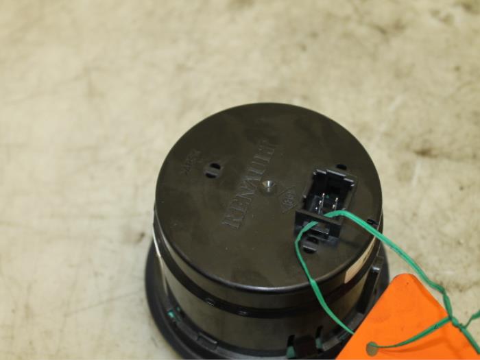 Kachel Schakelaar van een Renault Espace (JK) 3.0 dCi V6 24V 2003