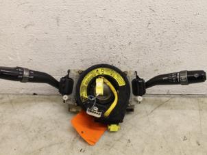 Gebruikte Combischakelaar Stuurkolom Lexus IS (E2) 200 2.0 24V Prijs € 50,00 Margeregeling aangeboden door Van Gils Automotive