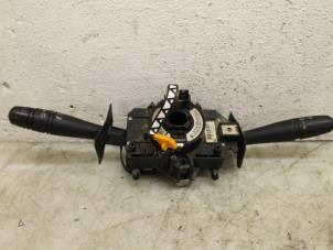 Gebruikte Licht + Raw Schakelaar Renault Master II (JD) 2.5 D T28 Prijs € 50,00 Margeregeling aangeboden door Van Gils Automotive