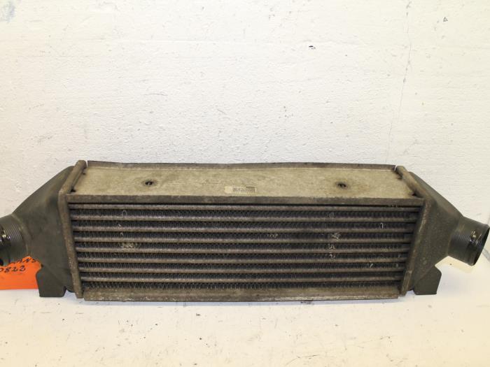 Gebruikte Intercooler Ford Transit 2.4 TDdi 16V 300M Prijs € 60,00 Margeregeling aangeboden door Van Gils Automotive