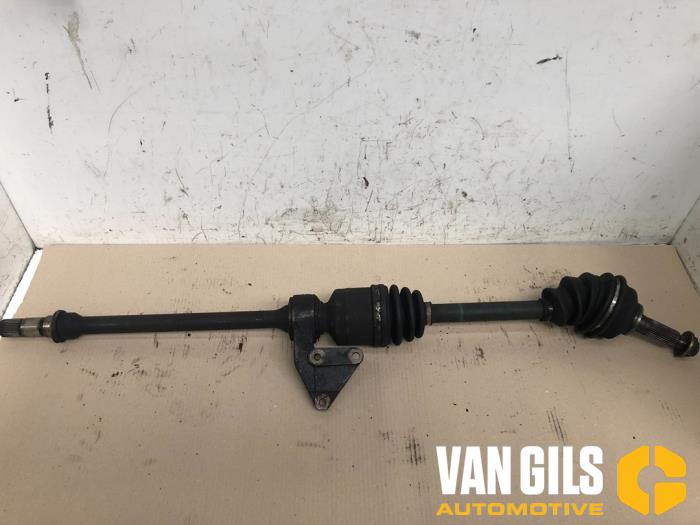 Gebruikte Steekas rechts-voor Kia Carnival 1 (FLB) 2.9 TD 16V Prijs € 35,00 Margeregeling aangeboden door Van Gils Automotive