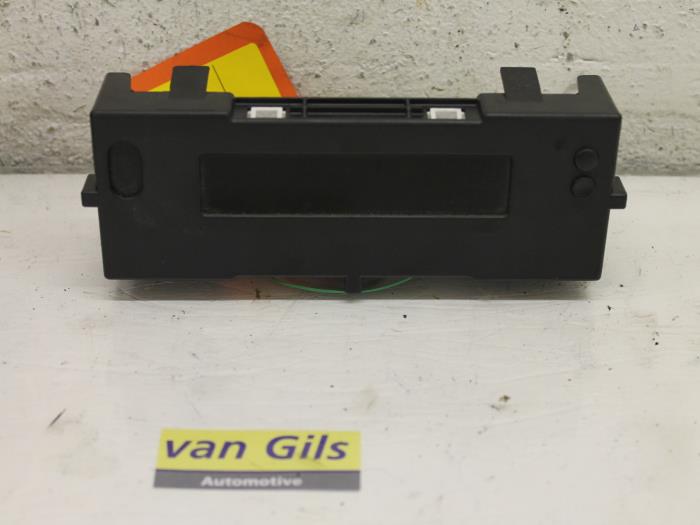 Gebruikte Display Interieur Renault Kangoo Express (FW) 1.6 16V Prijs € 30,00 Margeregeling aangeboden door Van Gils Automotive