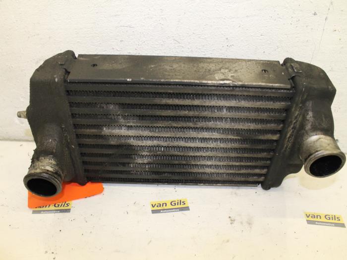 Gebruikte Intercooler Chrysler Voyager/Grand Voyager (RG/RS) 2.5 CRD 16V Prijs € 60,00 Margeregeling aangeboden door Van Gils Automotive