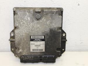 Gebruikte Computer Motormanagement Renault Espace (JK) 3.0 dCi V6 24V Prijs € 150,00 Margeregeling aangeboden door Van Gils Automotive