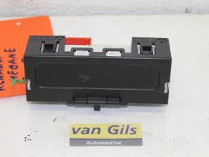 Gebruikte Display Interieur Renault Megane II Grandtour (KM) 1.5 dCi 80 Prijs € 35,00 Margeregeling aangeboden door Van Gils Automotive