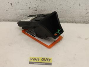 Gebruikte Display Interieur Alfa Romeo 156 Sportwagon (932) 3.2 V6 GTA 24V Prijs € 35,00 Margeregeling aangeboden door Van Gils Automotive