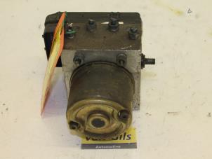 Gebruikte ABS Pomp Hyundai Trajet 2.0 16V Prijs € 75,00 Margeregeling aangeboden door Van Gils Automotive