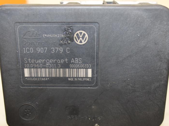 Gebruikte ABS Pomp Seat Leon (1M1) 1.6 16V Prijs € 25,00 Margeregeling aangeboden door Van Gils Automotive