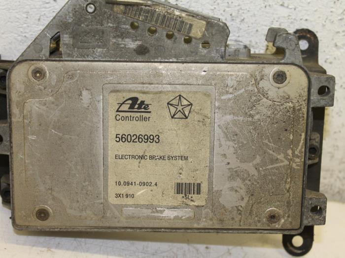 Gebruikte Computer ABS Jeep Cherokee (XJ) Prijs € 75,00 Margeregeling aangeboden door Van Gils Automotive