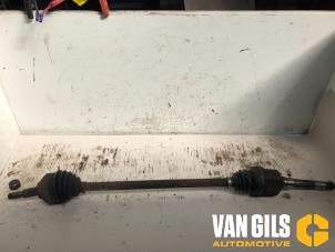 Gebruikte Homokineetas rechts-voor Chrysler Voyager/Grand Voyager (RG/RS) 3.3 V6 Prijs € 74,99 Margeregeling aangeboden door Van Gils Automotive