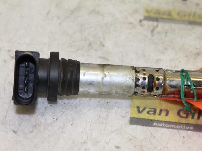 Gebruikte Bobine Volkswagen Polo IV (9N1/2/3) 1.2 12V Prijs € 25,00 Margeregeling aangeboden door Van Gils Automotive