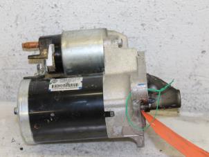 Gebruikte Startmotor Dacia Duster (HS) 1.6 16V 4x4 Prijs € 48,00 Margeregeling aangeboden door Van Gils Automotive