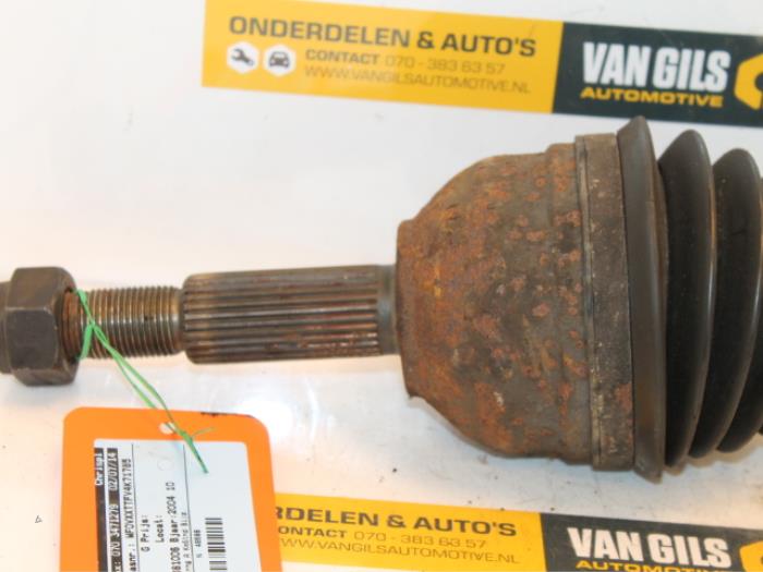 Aandrijfas rechts-achter van een Ford Transit 2.0 TDdi 16V 2004