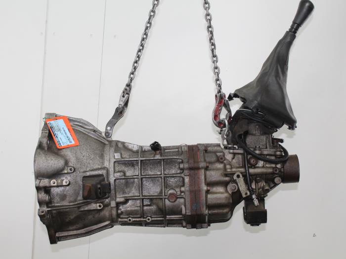 Gebruikte Versnellingsbak Toyota Hilux IV 2.5 D4-D 16V Prijs € 899,00 Margeregeling aangeboden door Van Gils Automotive